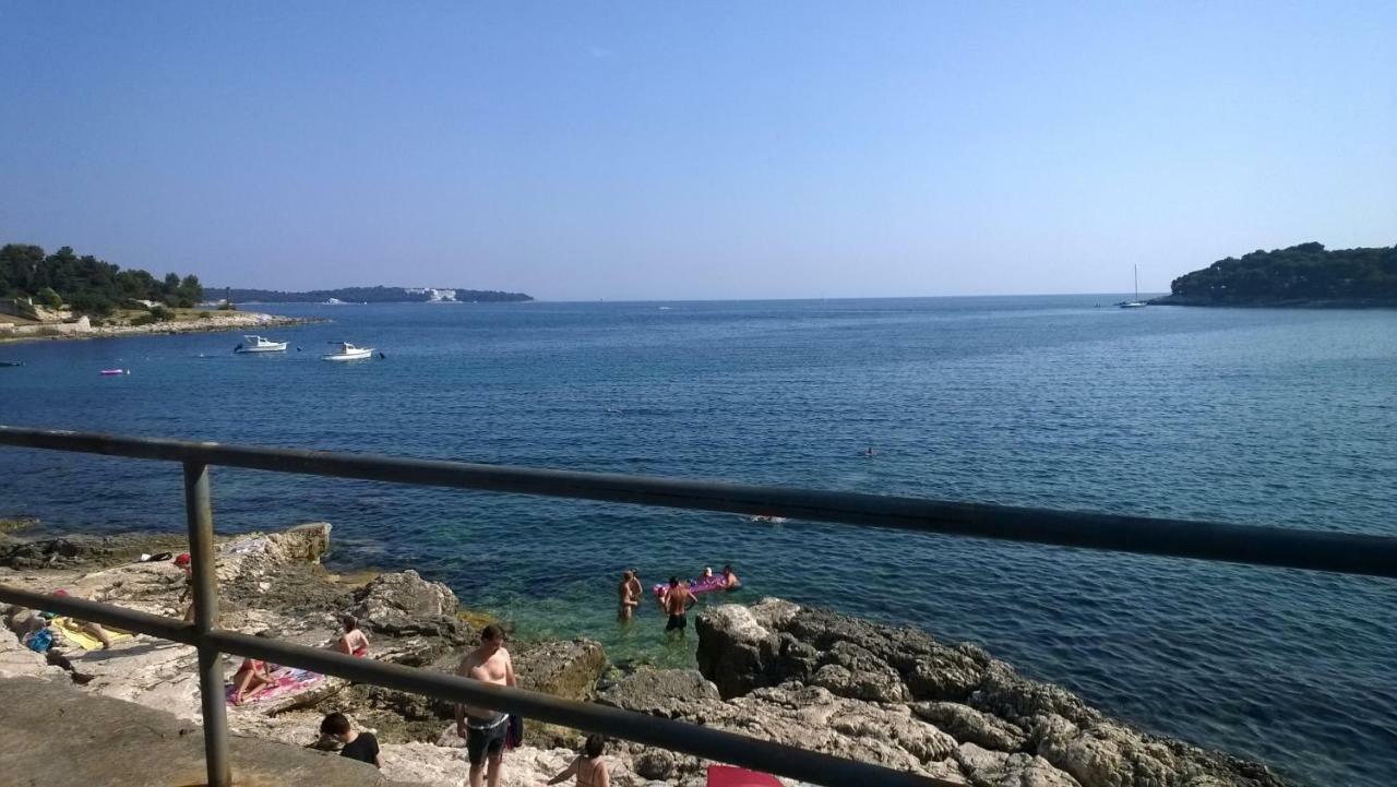 Mare Azzurro Apartments Pula Exterior foto